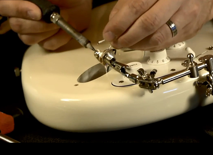 FenderٌW(xu)ԺθQ(do)ӿڣĻ