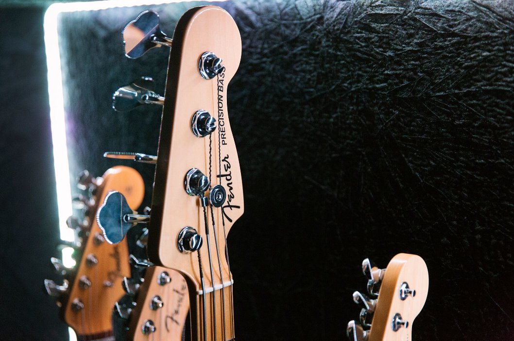 YӍʲôFenderؐ˹˃